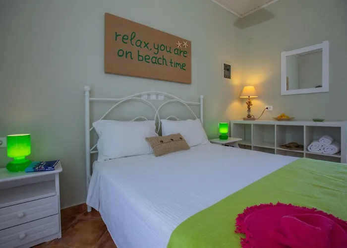 Sea View Apartment *