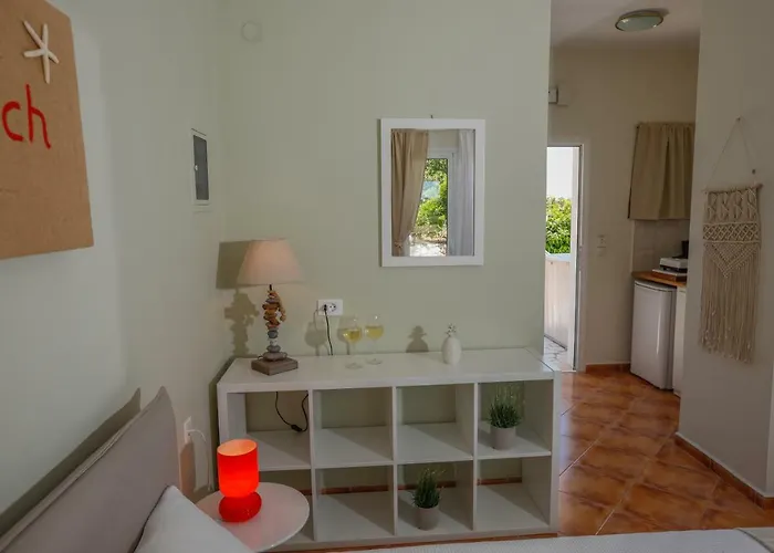 Sea View Apartment *